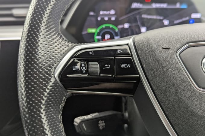 2025 Audi E-tron
