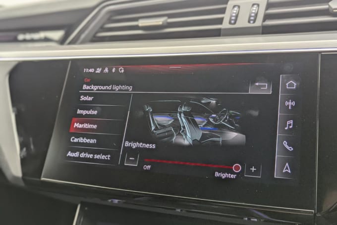 2025 Audi E-tron