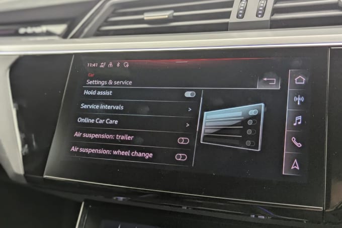 2025 Audi E-tron