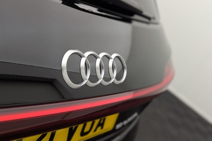 2025 Audi E-tron