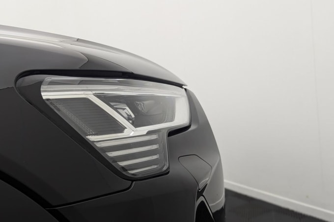 2025 Audi E-tron