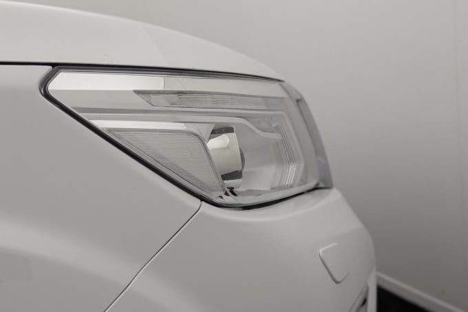 2025 Nissan Navara
