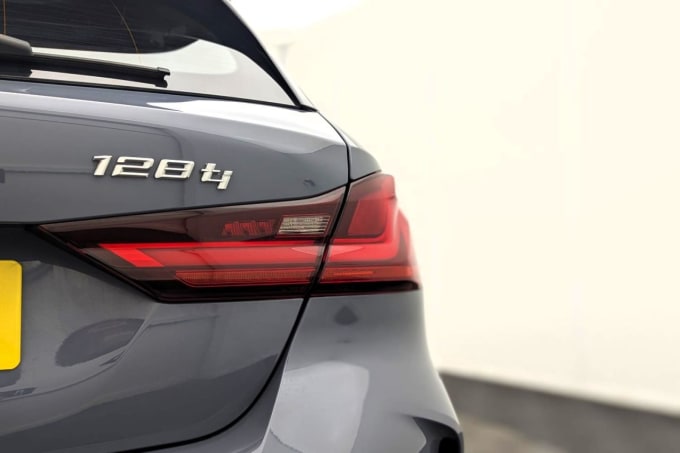 2025 BMW 1 Series