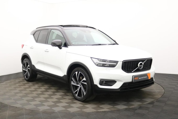 2025 Volvo Xc40