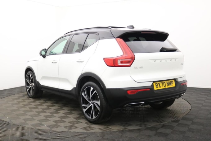 2025 Volvo Xc40