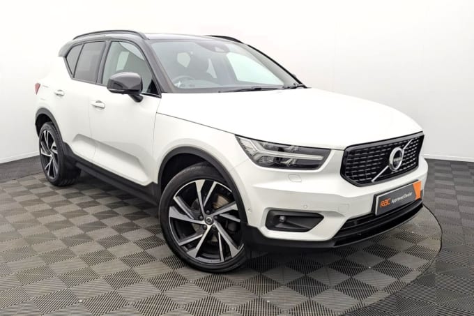 2025 Volvo Xc40