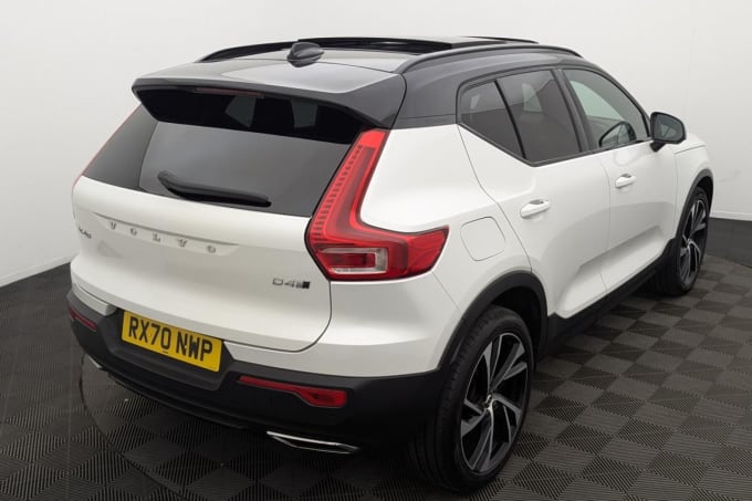 2025 Volvo Xc40
