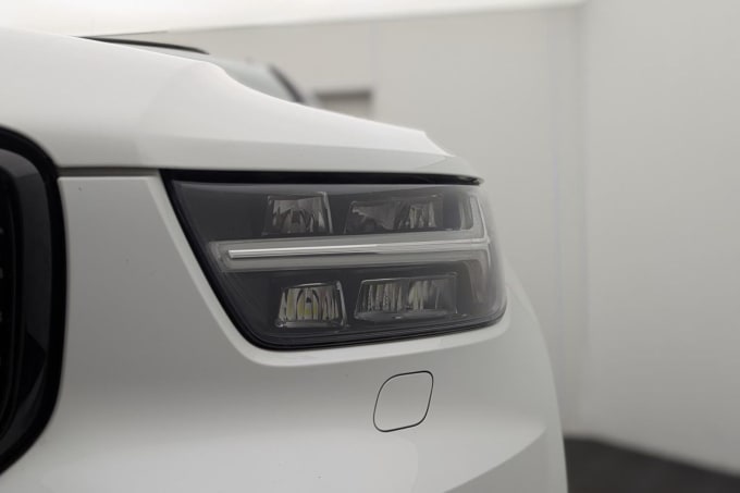 2025 Volvo Xc40