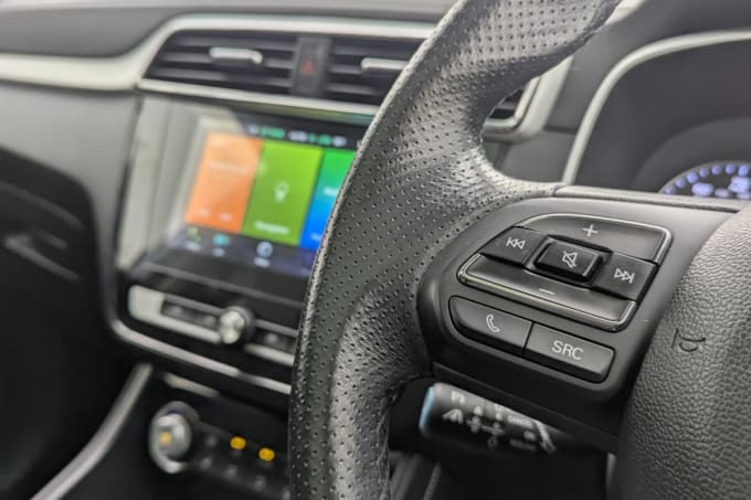 2025 Mg Mg Zs
