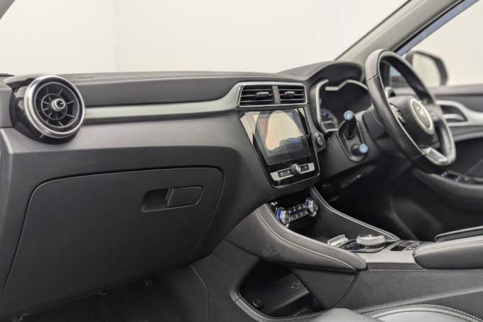 2025 Mg Mg Zs