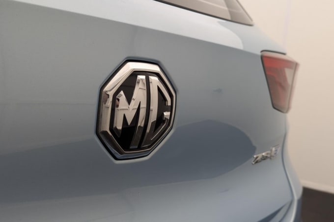 2025 Mg Mg Zs