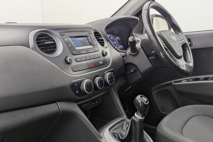 2025 Hyundai I10