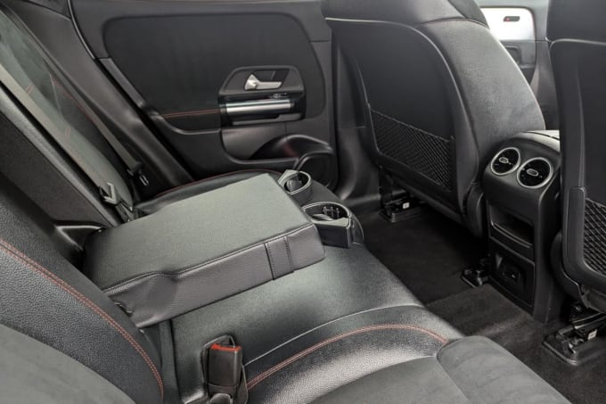 2025 Mercedes-benz Eqa