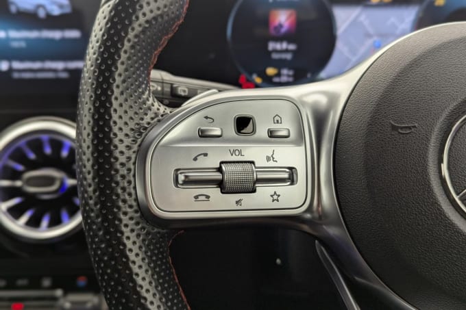 2025 Mercedes-benz Eqa