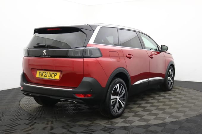 2025 Peugeot 5008