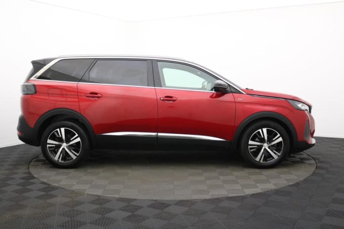 2025 Peugeot 5008