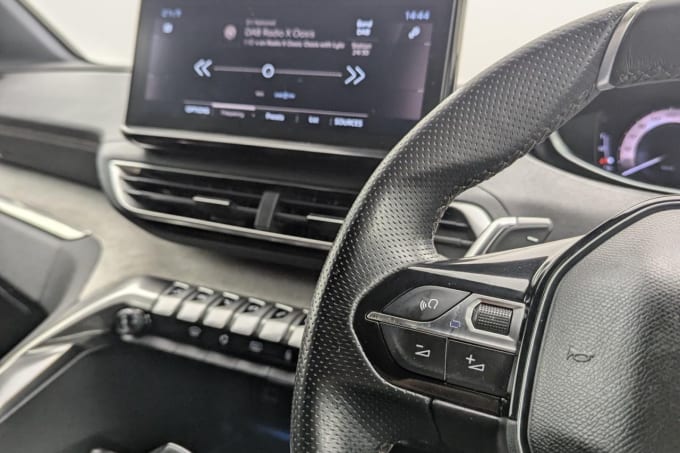 2025 Peugeot 5008
