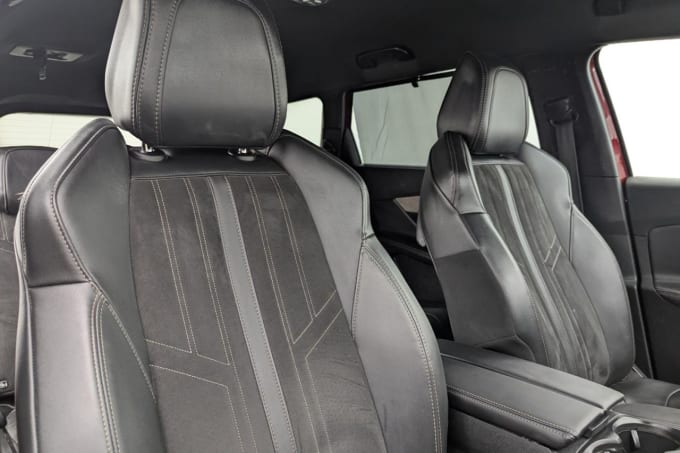 2025 Peugeot 5008