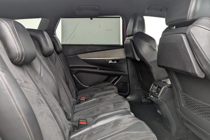 2025 Peugeot 5008