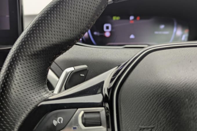 2025 Peugeot 5008