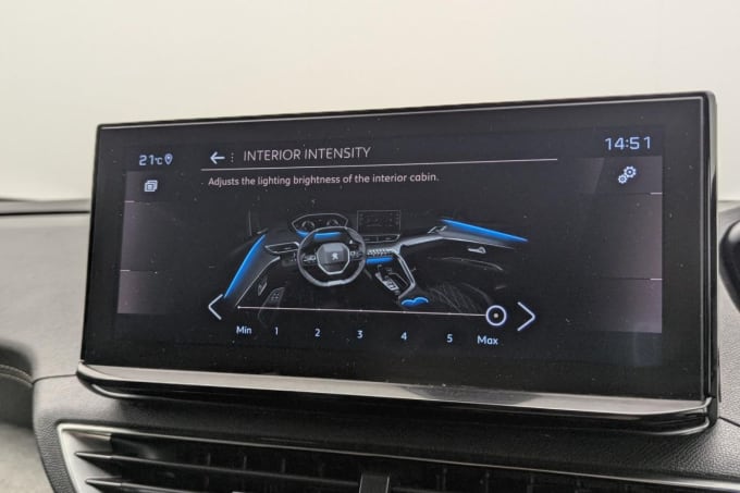 2025 Peugeot 5008