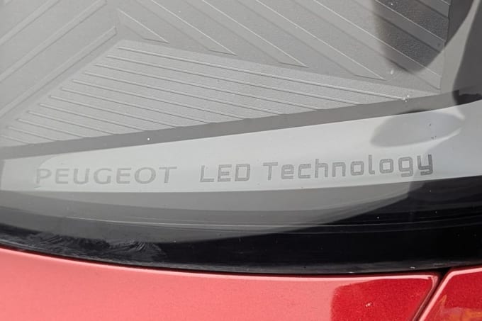 2025 Peugeot 5008