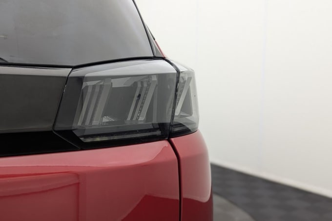 2025 Peugeot 5008