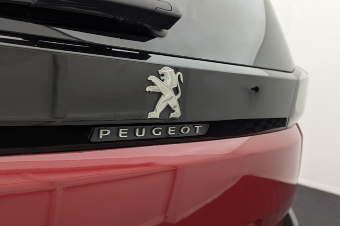 2025 Peugeot 5008
