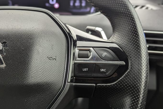 2025 Peugeot 5008