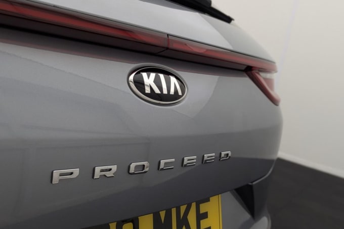 2025 Kia Proceed