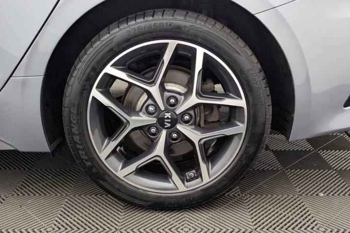 2025 Kia Proceed