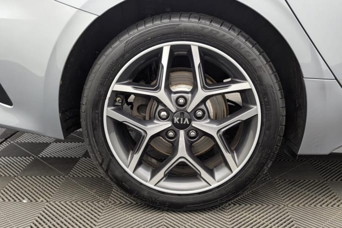 2025 Kia Proceed