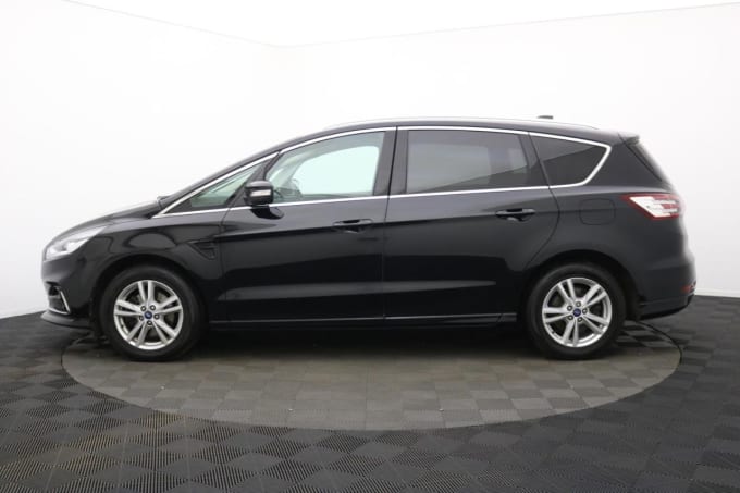 2025 Ford S-max