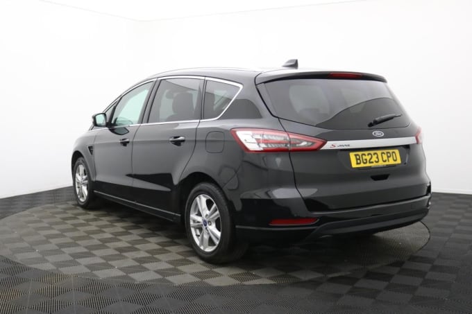 2025 Ford S-max