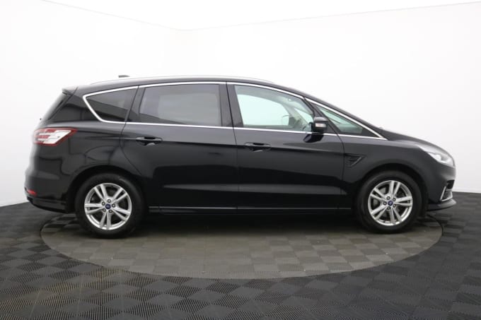 2025 Ford S-max