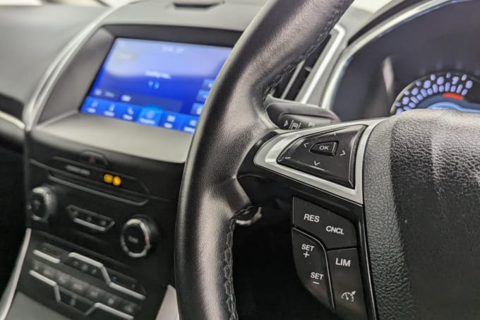 2025 Ford S-max