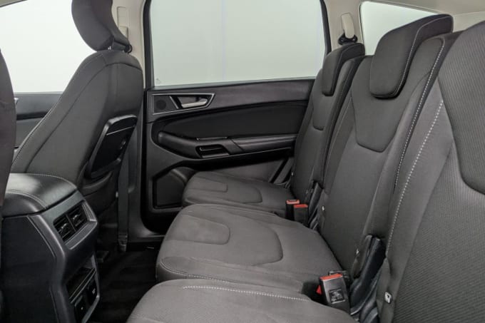 2025 Ford S-max