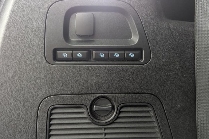 2025 Ford S-max