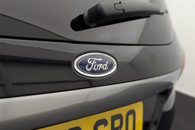 2025 Ford S-max