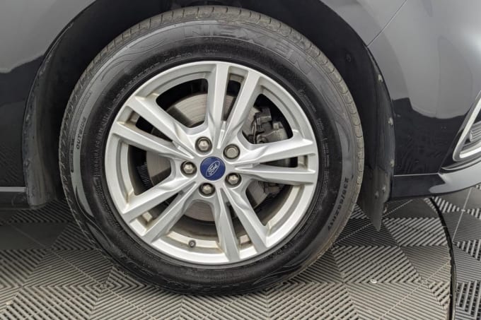 2025 Ford S-max