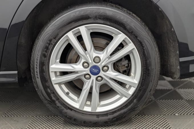 2025 Ford S-max