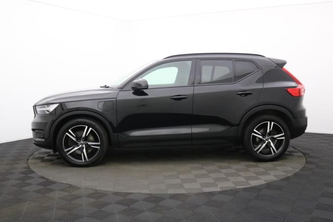 2025 Volvo Xc40