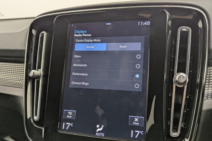 2025 Volvo Xc40