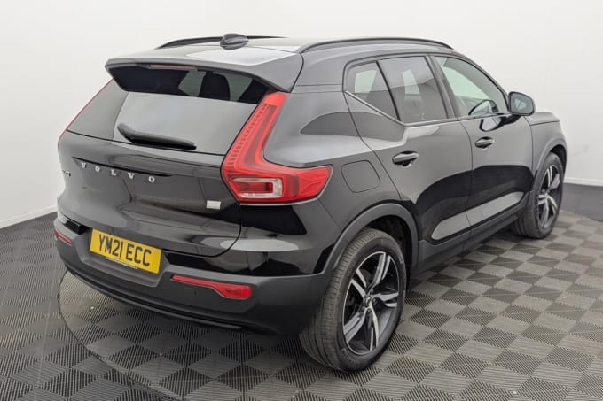 2025 Volvo Xc40