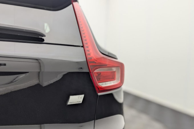 2025 Volvo Xc40