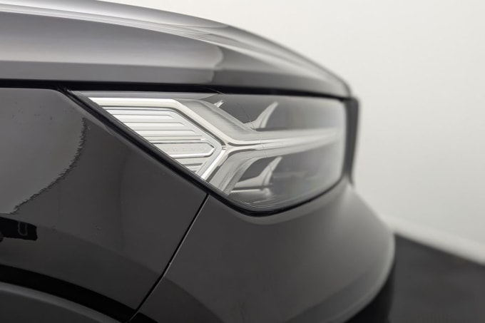 2025 Volvo Xc40