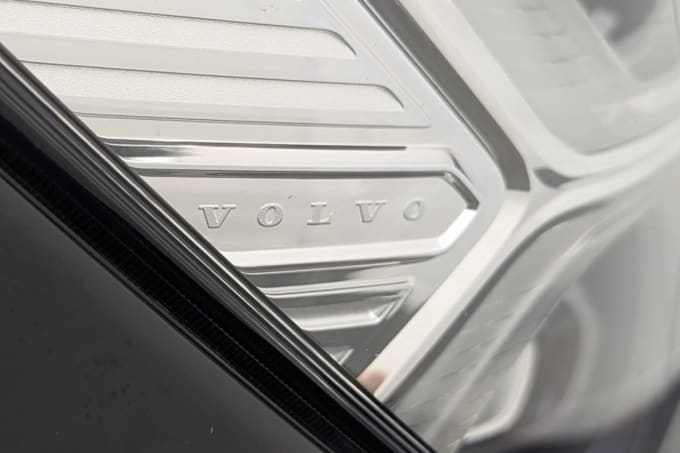 2025 Volvo Xc40