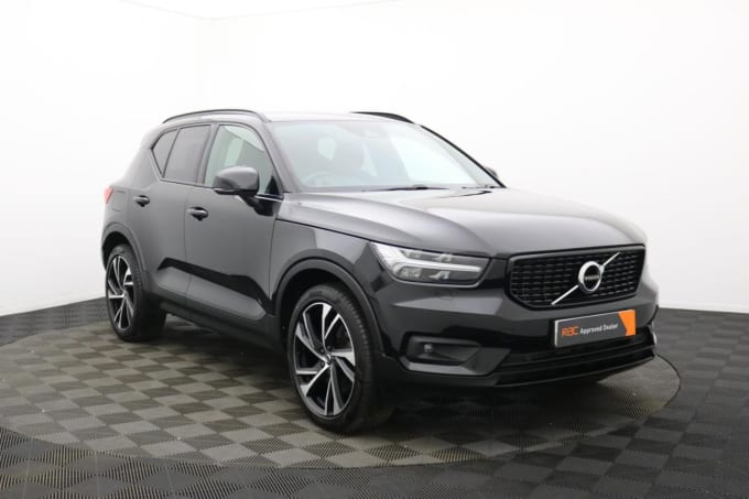 2025 Volvo Xc40