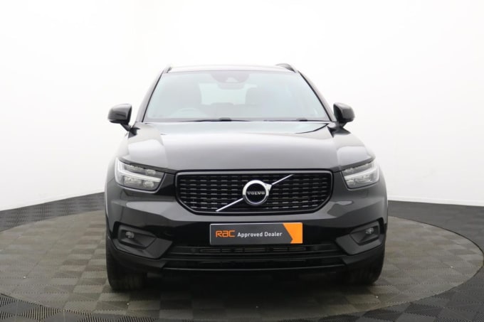 2025 Volvo Xc40