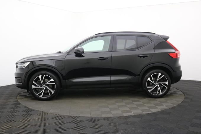 2025 Volvo Xc40